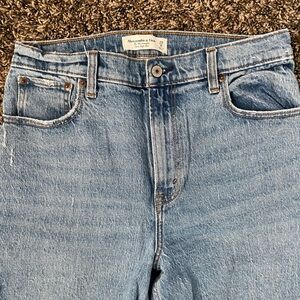 Abercrombie & Fitch The 90s Straight Ultra High Rise Jeans